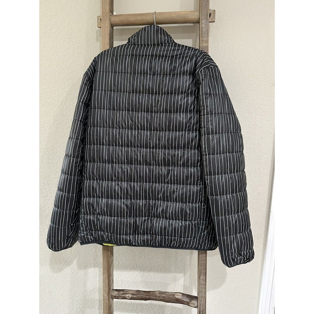Disney’s The Nightmare Before Christmas Jack Skellington Puffy Jacket Reversible - Picture 7 of 12